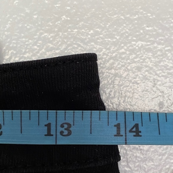 3/$25💥 H&M Black Denim Mini Skirt With Pockets Size 2 - Picture 7 of 7